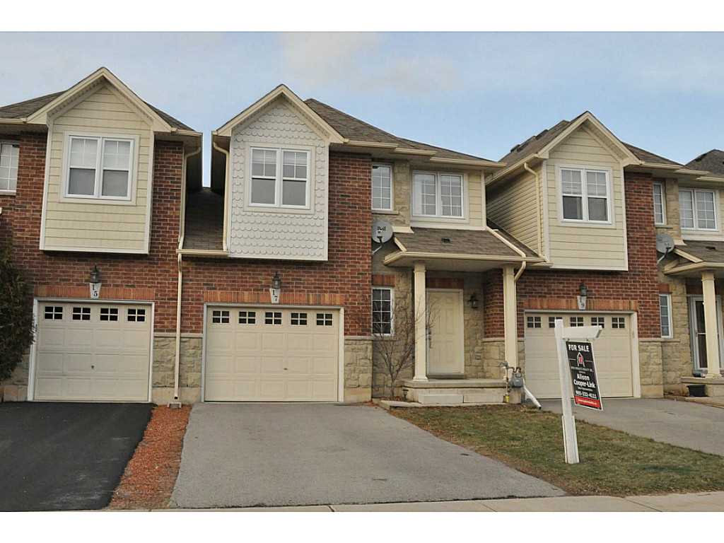 17 BROOKING Court, Ancatser