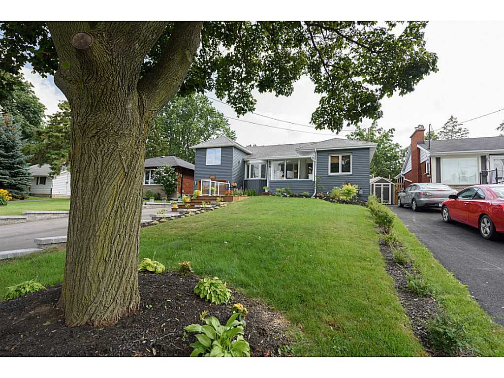 323 Sanatorium Rd $599,900