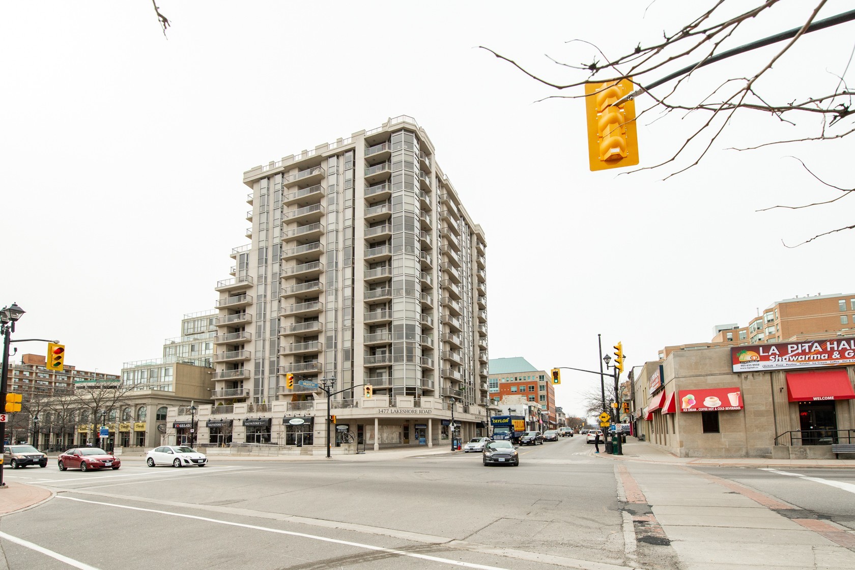 #802-1477 Lakeshore Rd $999,900