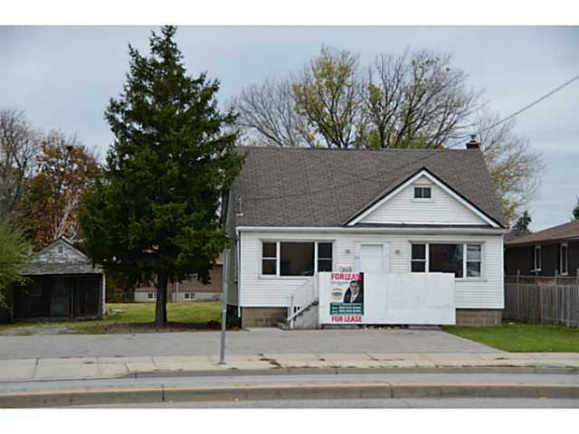 814 Upper Wentworth St, Hamilton