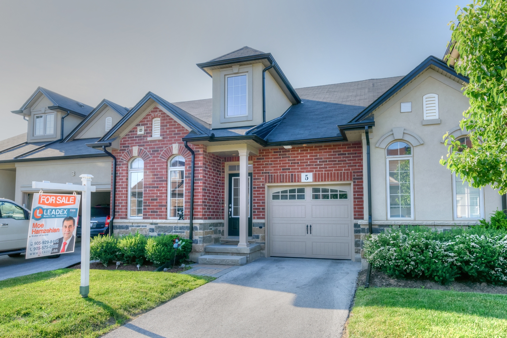 5 Toulon Ave, Ancaster
