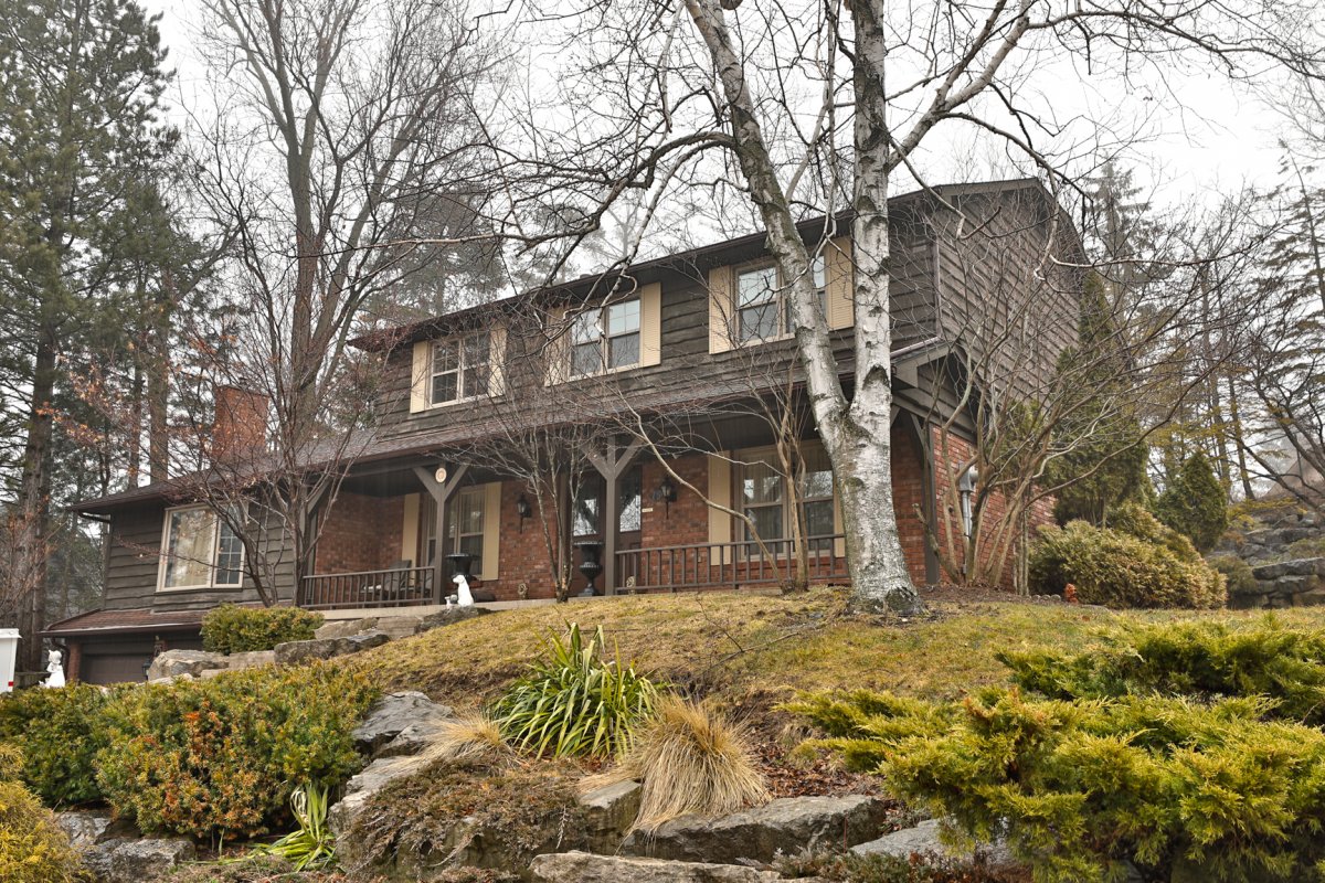 75 Stonegate Dr, Ancaster