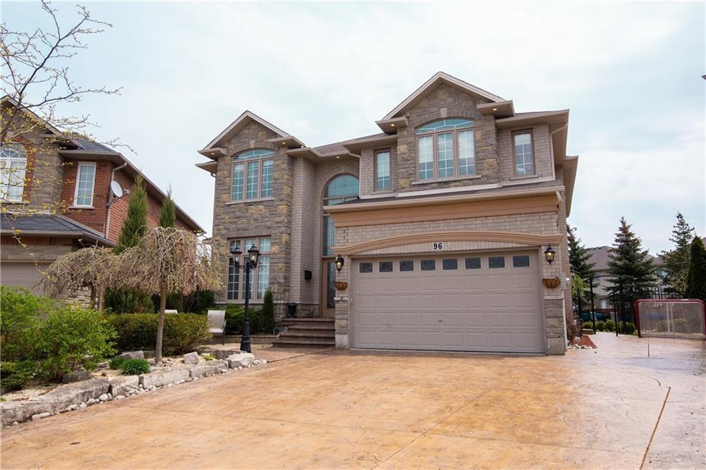 96 Armour Cres $1,075,000