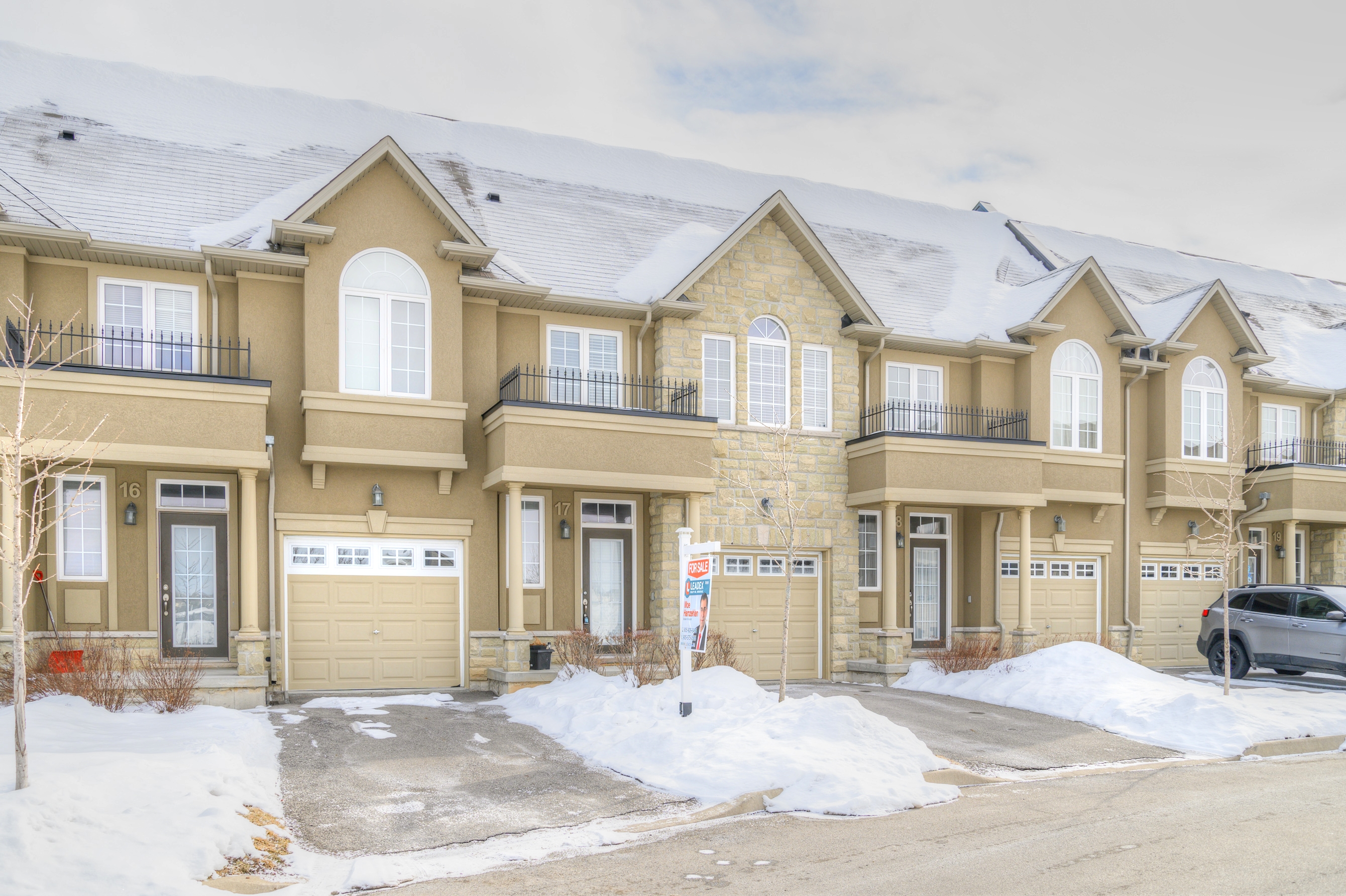 #17-370 Stonehenge Dr, Ancaster