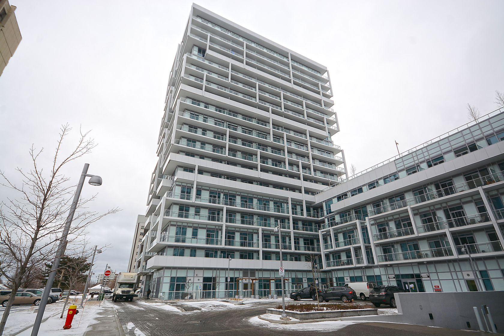#404-55 Speers Rd $529,000