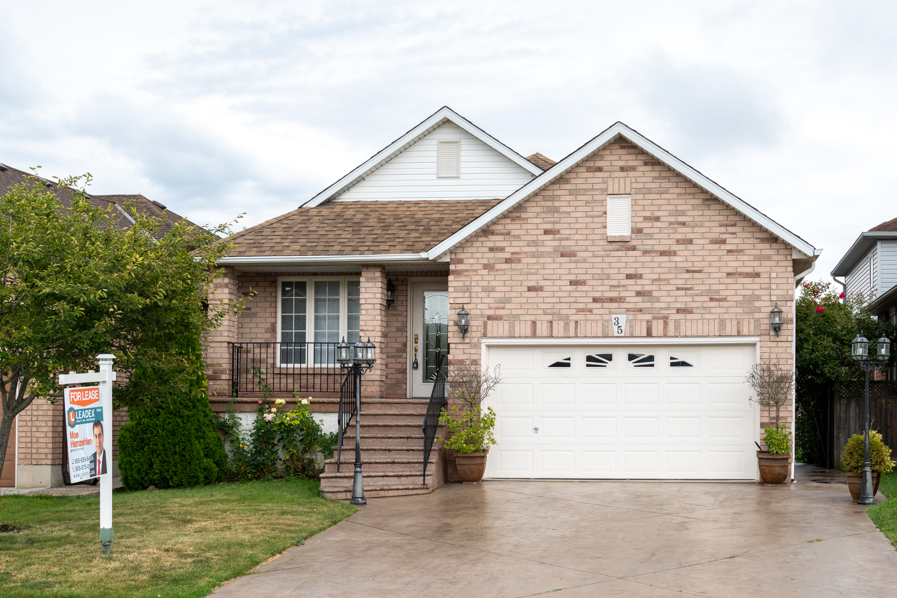 35 Diamond Crt, Hamilton