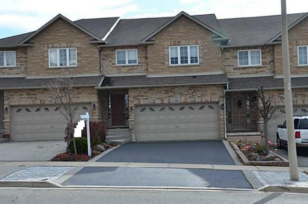 1130 Harrogate Dr $629,900