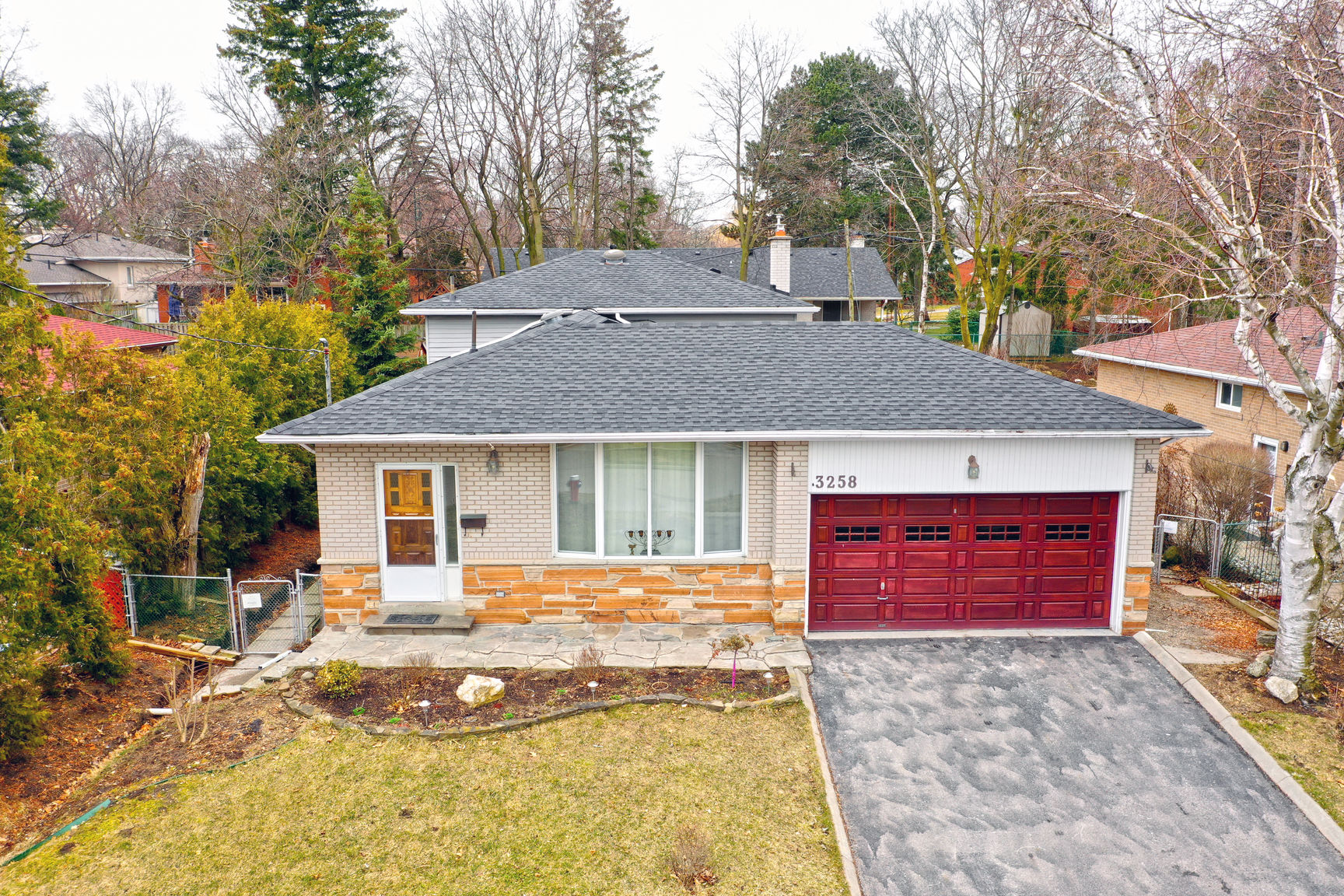 3258 Flanagan Cres $999,000