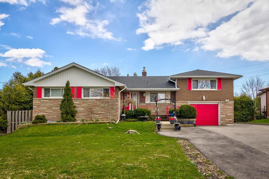 49 Glover Rd $714,999