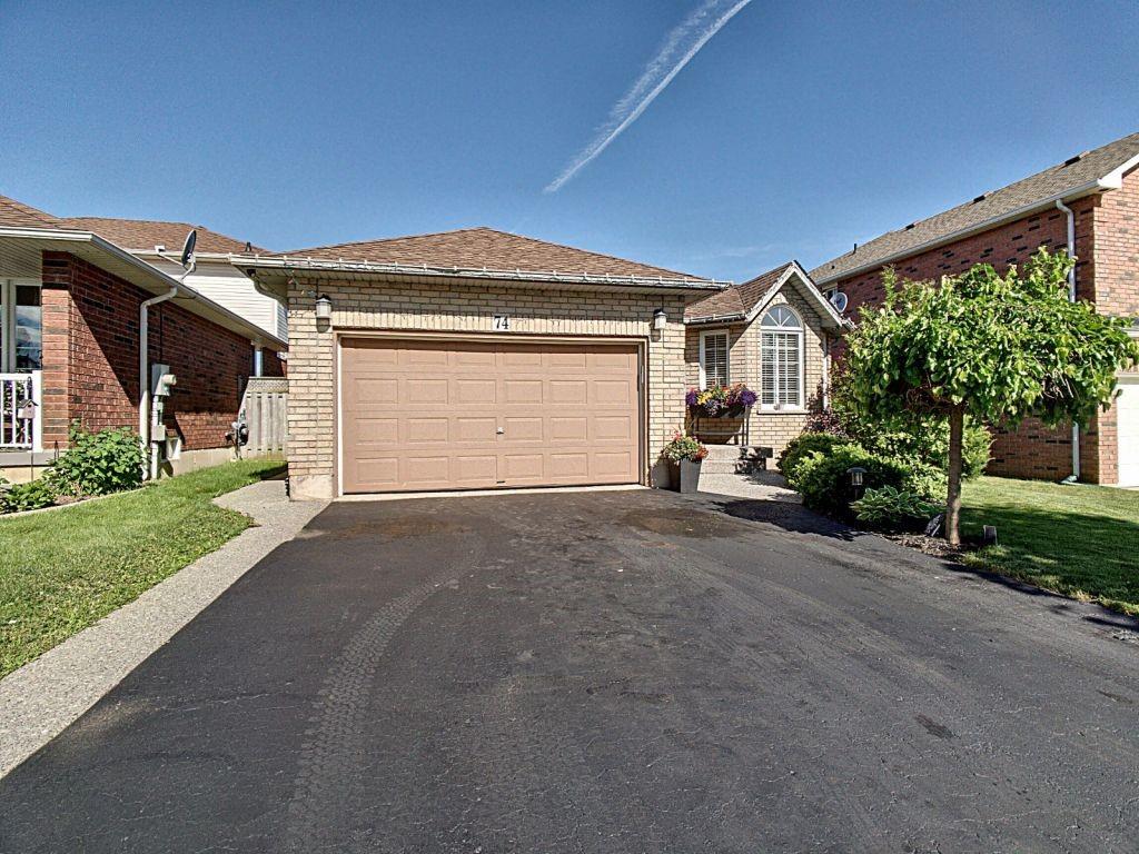 74 Foxtrot Dr $649,999